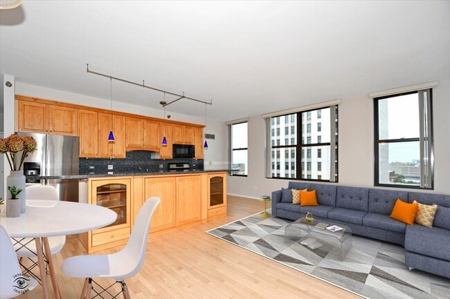 Kinzie Station East Tower unit 1502, Chicago, IL 60661 - photo 5