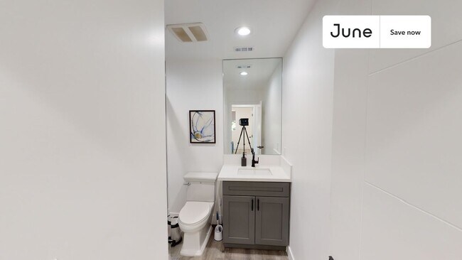 564312 Auckland Ave, Los Angeles, CA 91601 - photo 6