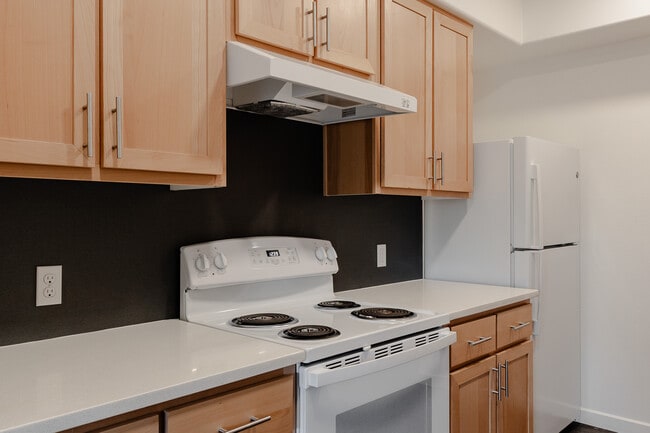 Cedar Grove Apartments, Portland, OR 97229 - photo 6