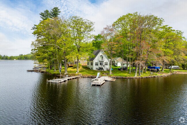 Homes in an HOA in Tolland have waterfront views on private property.