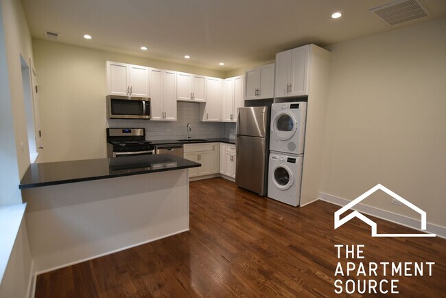 3232 N Clark St unit 2F, Chicago, IL 60657 - photo 2