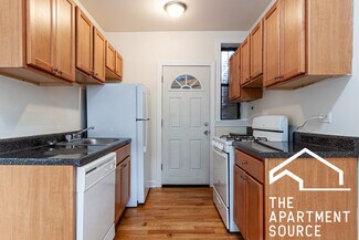 3823 N Fremont St Unit W1, Chicago, IL 60613