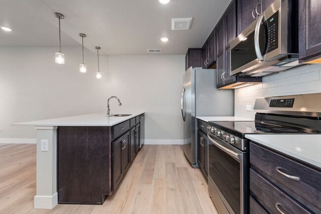 4210 Vulcan Creek Dr unit 102, Loveland, CO 80538 - photo 3