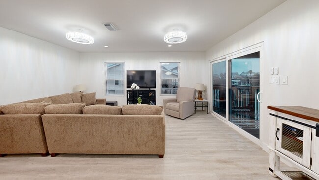 1814 Tiki Dr, Tiki Island, TX 77554 - photo 2