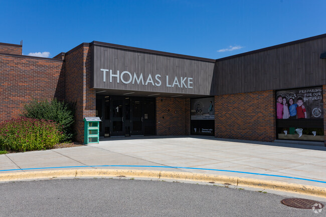 Thomas Lake Elementary School in the Eagan/Westcott/Inver Grove Heights neighborhood.