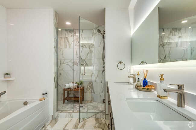 Ascent, Milwaukee, WI 53202 - photo 6