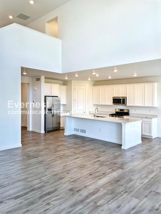 740 Columbia St, Milliken, CO 80543 - photo 6