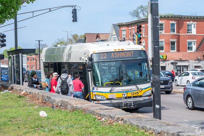 Public transportation makes it easy for residents to move around the Sav-Mor neighborhood.