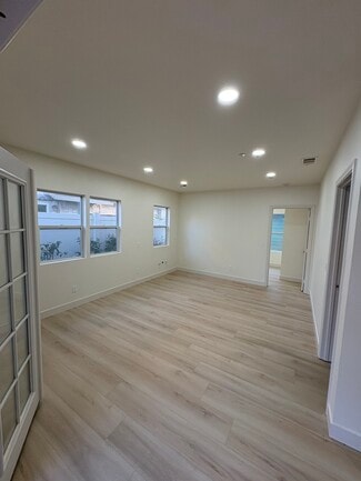 228 W Colorado Blvd, Monrovia, CA 91016