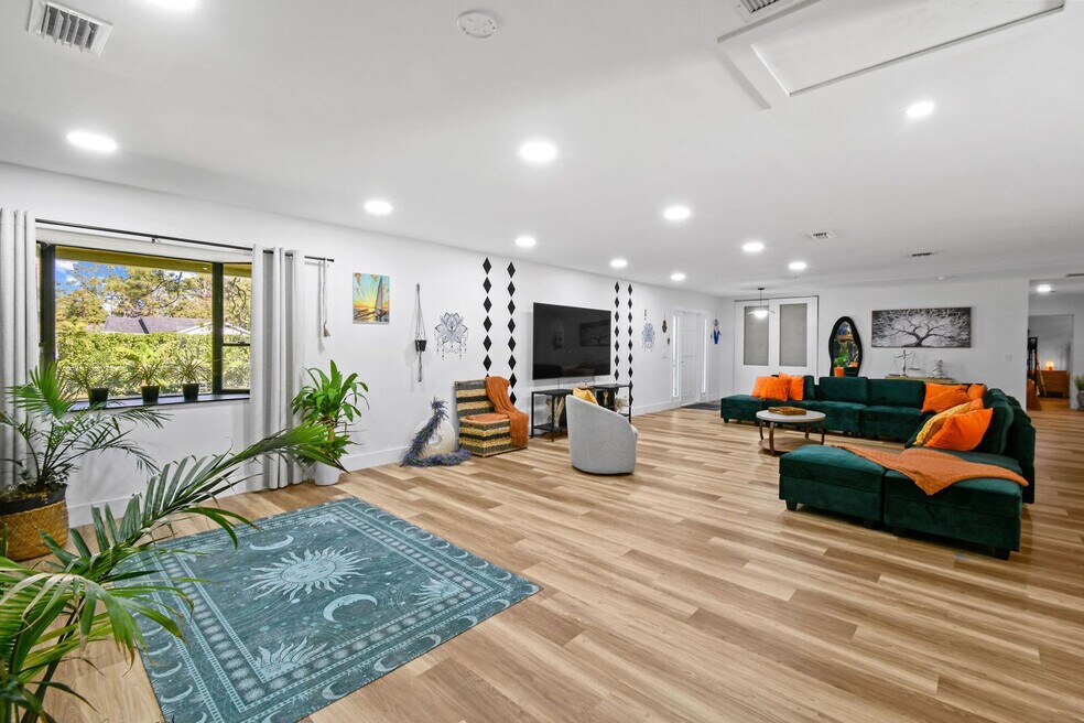 13014 46th Ct N unit ID1326861P, West Palm Beach, FL 33411 - photo 1