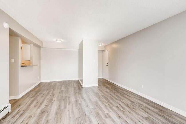 Arboreta Apartments - Newly Renovated in 2024 with in-unit Washer/Dryer!, Aurora, CO 80014 - photo 6