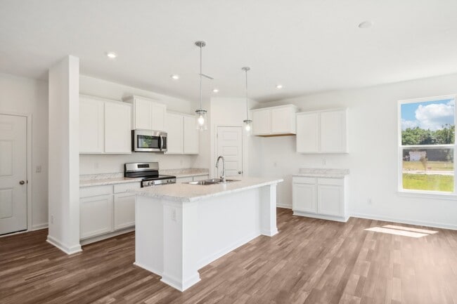 2014 Black Oak Dr, Shelbyville, IN 46176 - photo 2