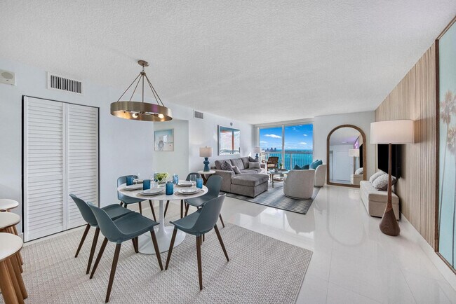 1 SE 12th St unit FL39-ID1372314P, Miami, FL 33131 - photo 4