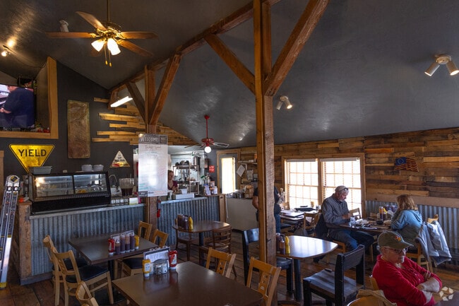 DeDe’s Ranch House Café in Parowan delivers comfort food in a warm, welcoming setting.