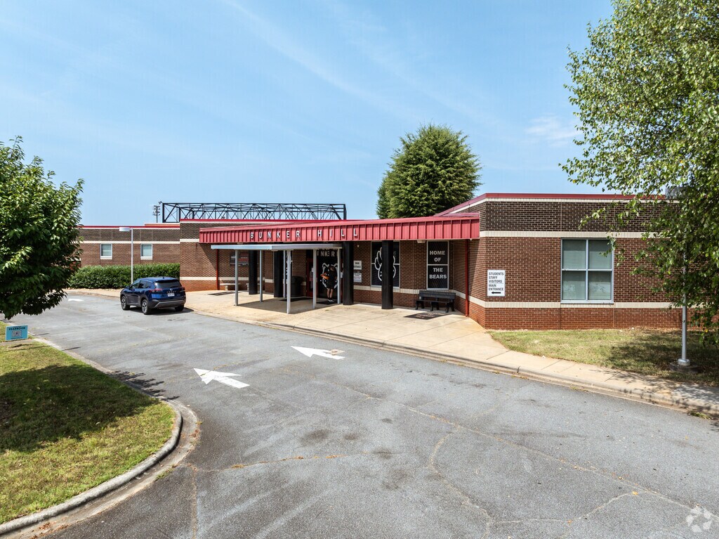 The entrance to Bunker Hill High School.