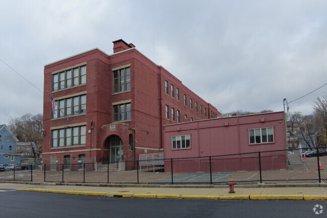 Tracy Elementary School in Lynn has an overall grade of C- on Niche.