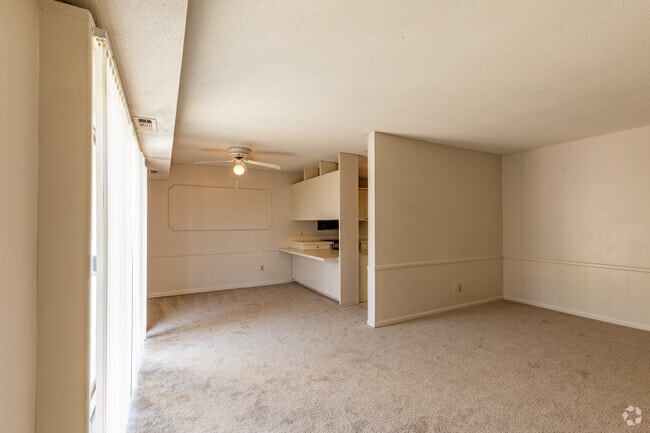 The Coachman Apartments, Lawrence, KS 66044 - photo 7