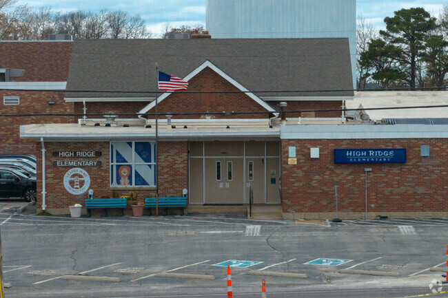 Niche ranks High Ridge Elementary teachers as #541 of 1,032 in Missouri.
