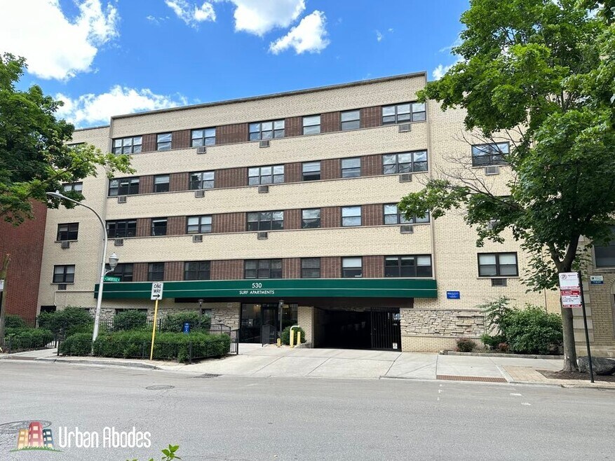 527 W Surf St unit A04C, Chicago, IL 60657 - photo 1