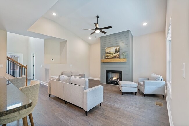 3601 Westlake Dr, Clarksville, TN 37040 - photo 5