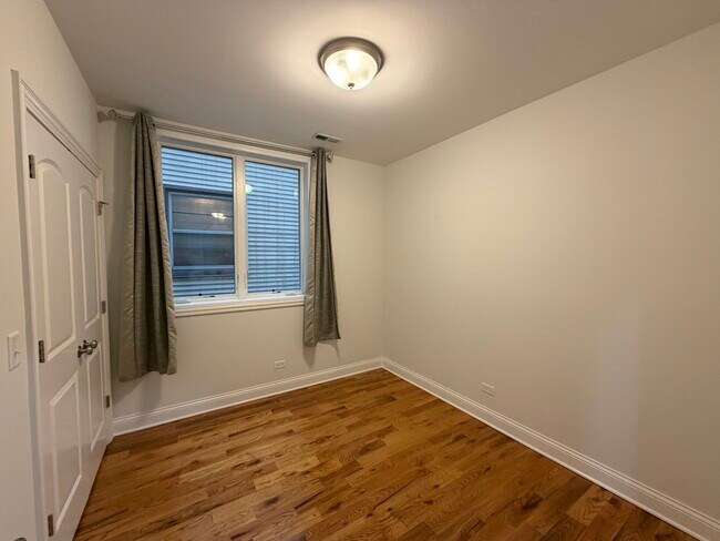 2450 W Diversey Ave unit 2, Chicago, IL 60647 - photo 5