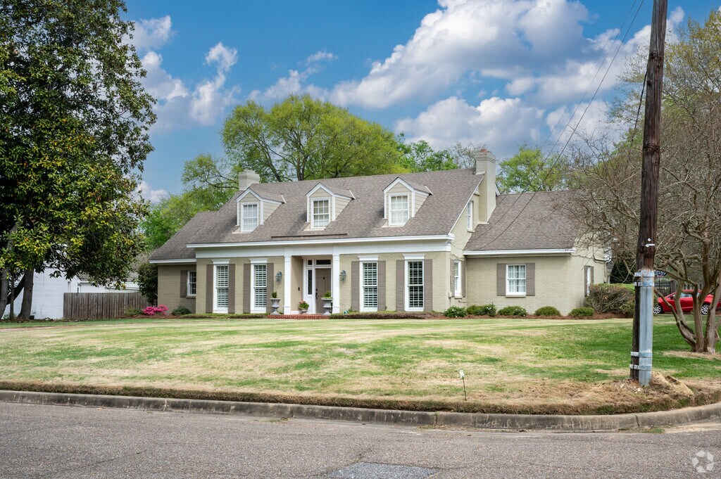 3307 Bankhead Ave, Montgomery, AL 36106