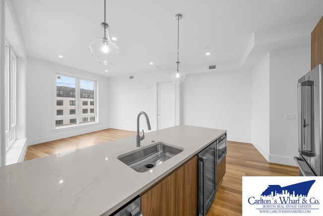 218 Old Colony Ave unit 401, Boston, MA 02127 - photo 4