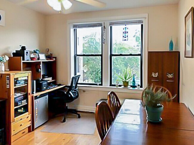 1941 W Winnemac Ave unit 2, Chicago, IL 60640 - photo 3