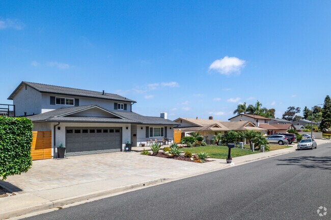 Discover rows of midcentury homes in the original developments in the Tamarack Point neighborhood.