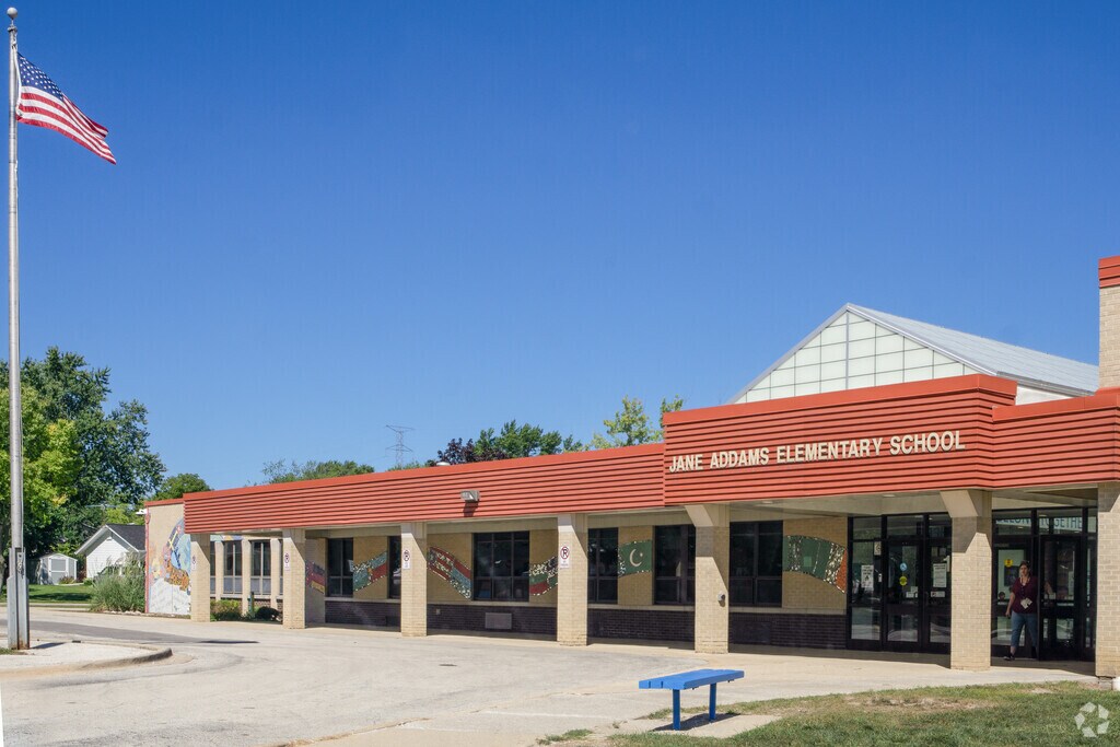 Jane Addams Elementary School provides education to the little residents in
Winston Park