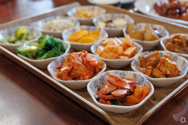 Hosoonyi offers Korean cuisine in Esperance.