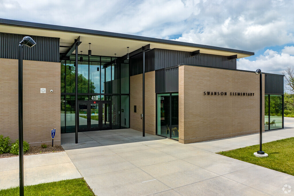Carl A Swanson Elementary School  serves students in PK through K-6.
