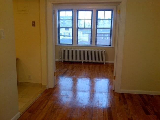 1205 Ave Y unit 1 Floor, Brooklyn, NY 11235 - photo 4