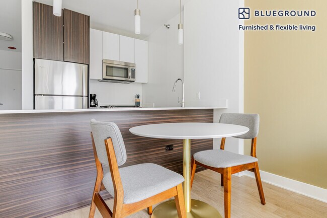 201 N Garland Ct unit FL27-ID1325, Chicago, IL 60601 - photo 6