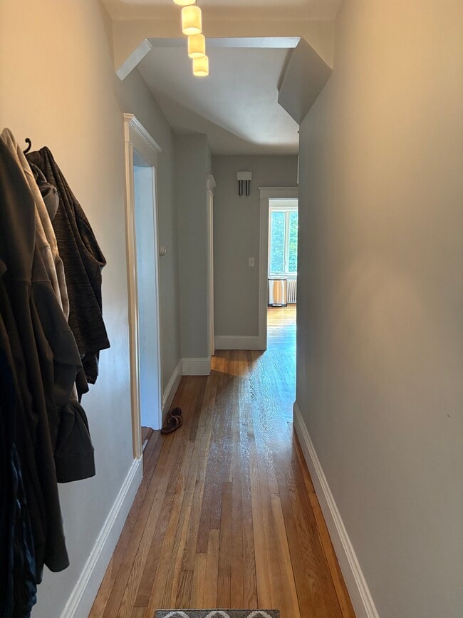 51 Algonquin Rd, Chestnut Hill, MA 02467 - photo 2