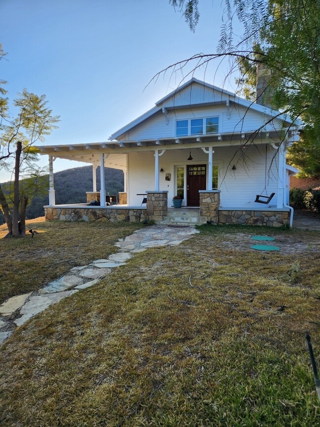 3838 Paseo Primario, Calabasas, CA 91302
