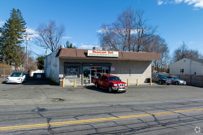 Reservoir Deli in Reservoir-Whiskey Hill provides residents with easy access to daily items.
