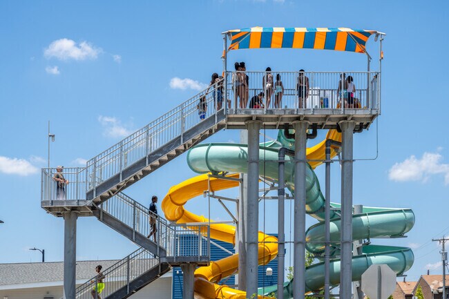 The Hampton Virginia Aquaplex features a massive waterslide.