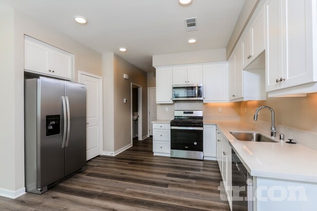 24933 Siempre Ct, Wildomar, CA 92595 - photo 5