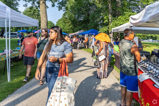 You will most likely run into some Layton Park neighbors at the Jackson Park Farmer's Market.