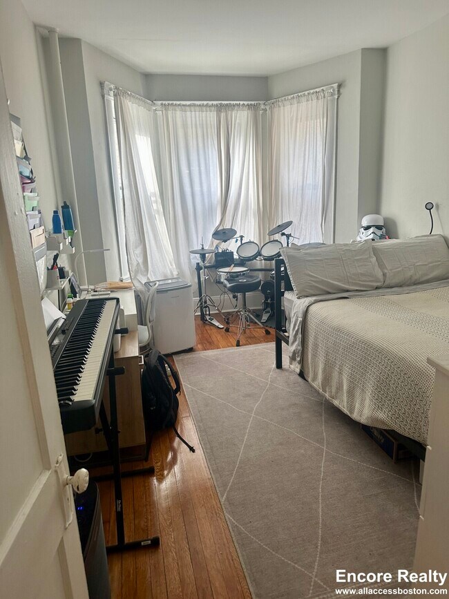 38 Hemenway St unit 25, Boston, MA 02115 - photo 4