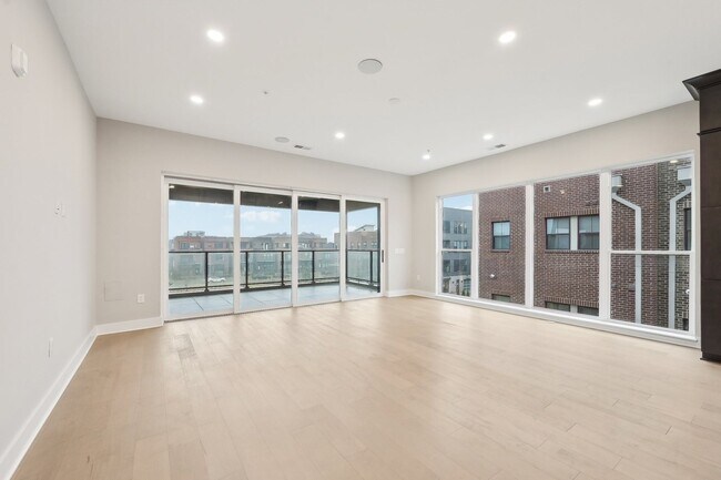 270 Dickenson St unit 304, Columbus, OH 43215 - photo 7