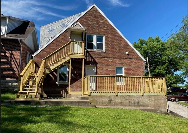 1103 E Mccarty St unit A, Jefferson City, MO 65101 - photo 4