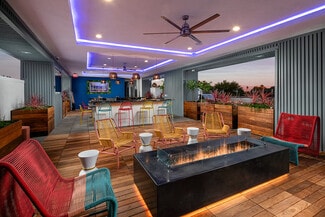 6709 Independence Ave, Canoga Park, CA 91303