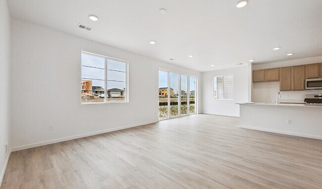 24717 E 40th Ave, Aurora, CO 80019 - photo 6