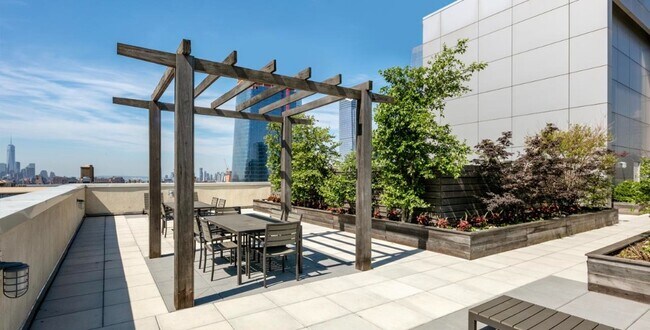 522 W 37th St unit 24F, New York, NY 10018 - photo 5