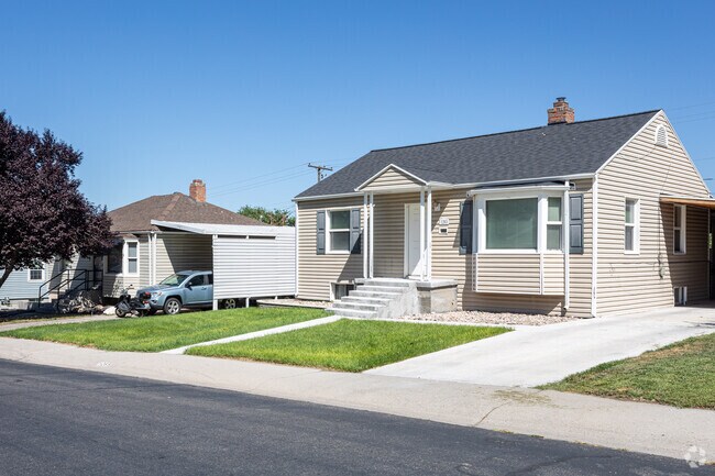 You will find in the Provost neighborhood single story homes.