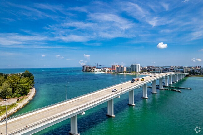 Just minutes away from Belleair Beach is the Sand Key Bridge, taking you to Clearwater Beach.