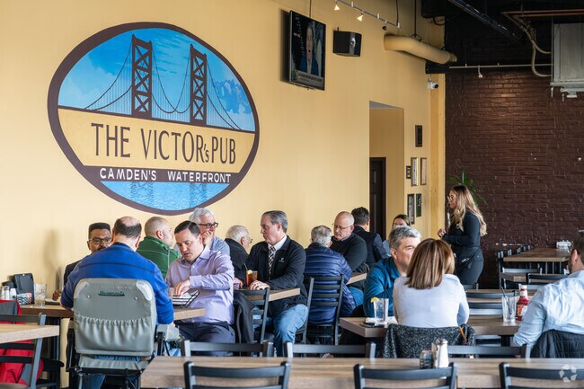 The Victor Pub is the go-to tavern for a delicious meal in Cooper Grant.
