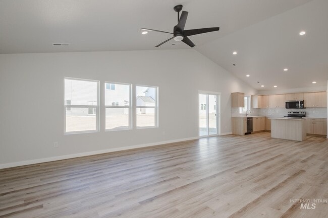 1085 Grass Pond Ave, Middleton, ID 83644 - photo 3